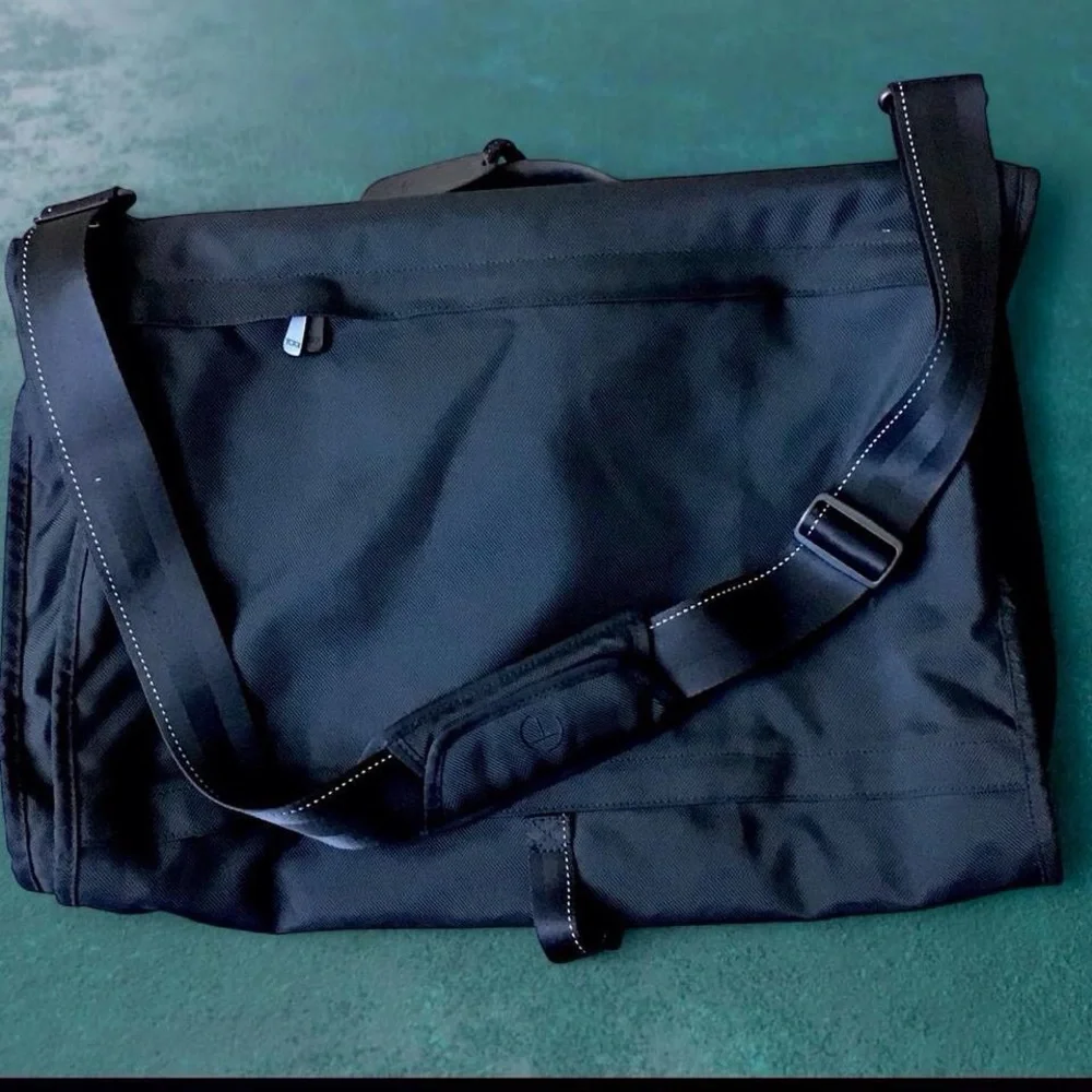 Tumi Tech Black Nylon Garment Bag